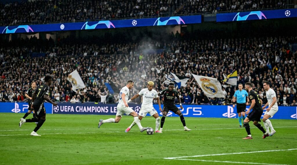 Bref résumé du match de football. Bref résumé du match de football.